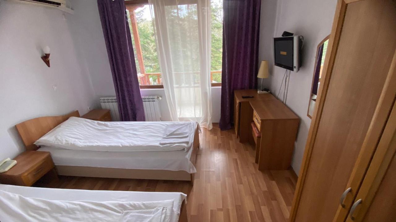 Хотел Галина Палас Srem Εξωτερικό φωτογραφία
