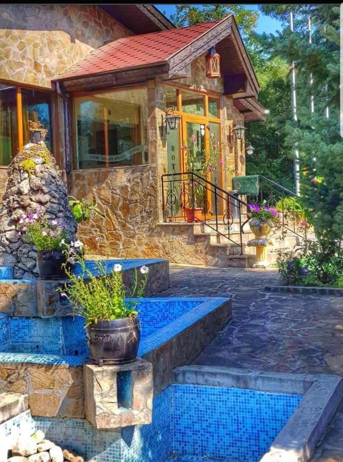 Хотел Галина Палас Srem Εξωτερικό φωτογραφία