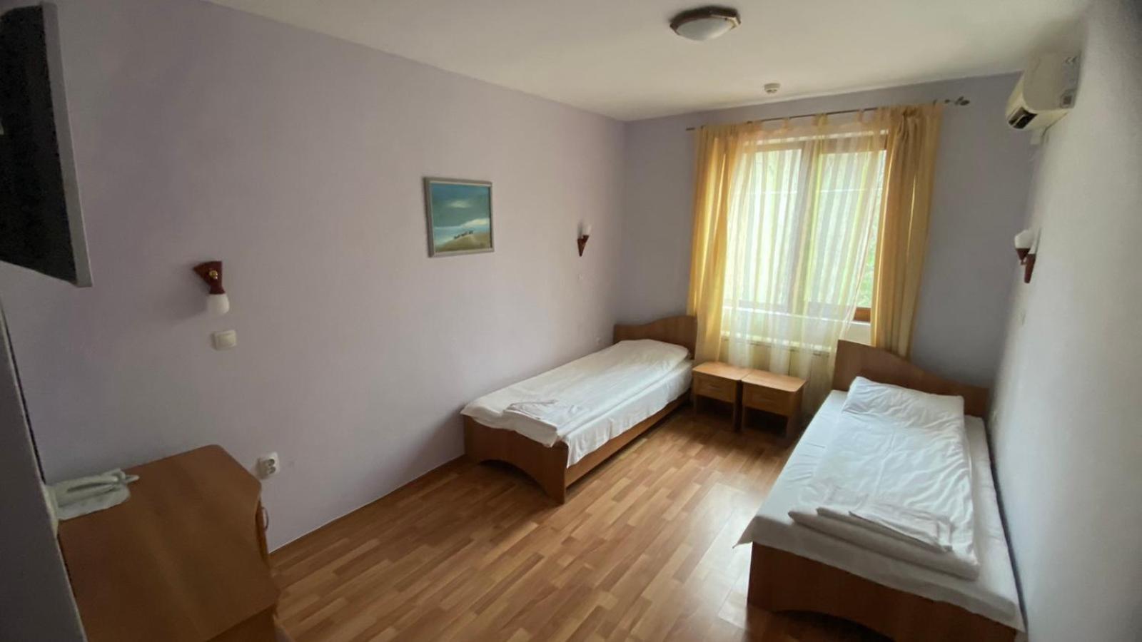 Хотел Галина Палас Srem Εξωτερικό φωτογραφία